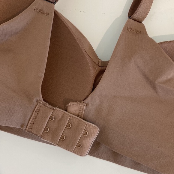 Spanx All in One Wireless Bra - Picture 6 of 7